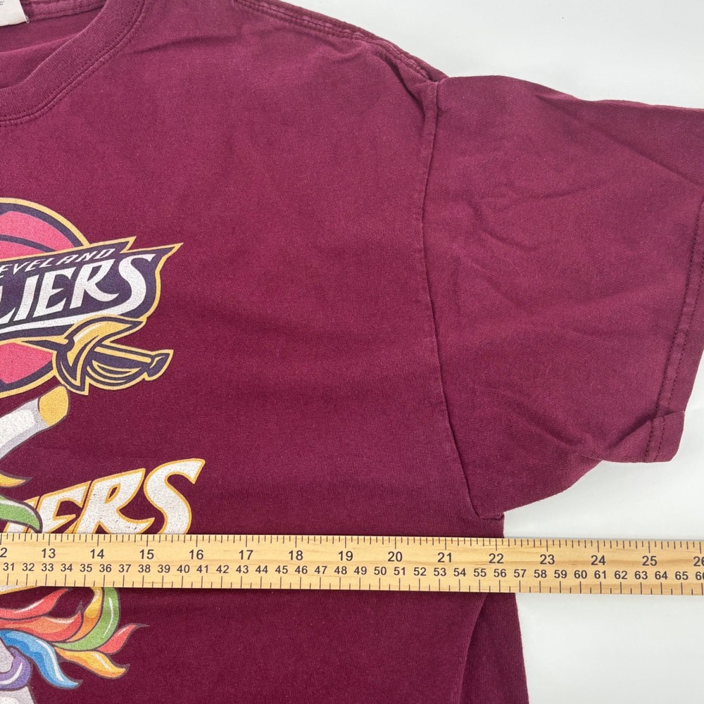 Cleveland Cavaliers Mens XL Maroon Dabbing Unicorn Graphic T-Shirt Gildan Cotton - Picture 6 of 7